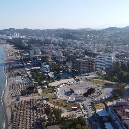 Golapp - Golem's Luxury Daire Golem (Tirana)