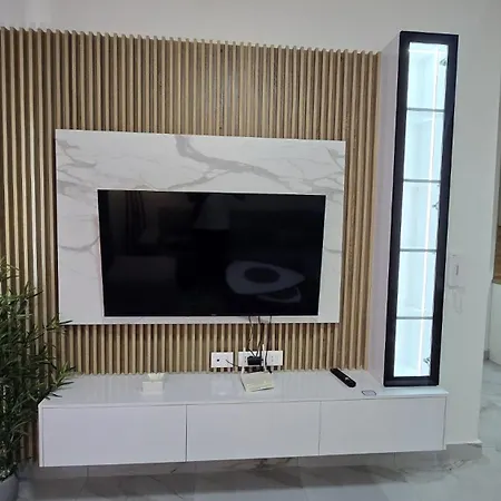 Daire Golapp - Golem's Luxury *